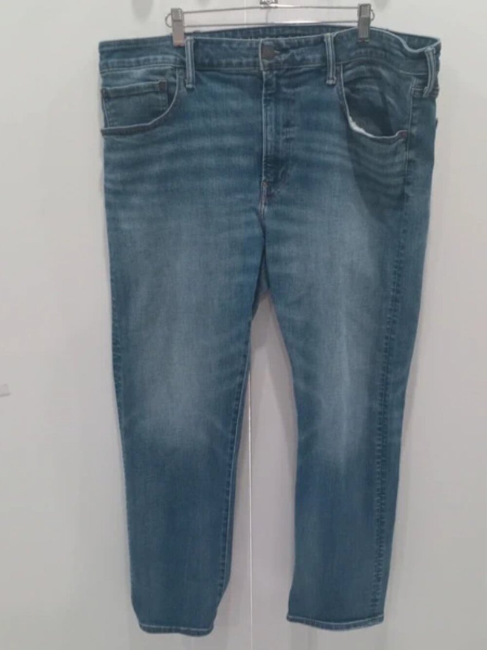 Man American Eagle Original Straight Leg Classic 5 Pocket Airflex Jeans 38"x32"